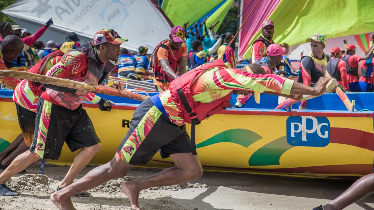 ©Raphaël Bastide/Martinique 1ère Tour de la Martinique des Yoles Rondes : du 31 Juillet au 7 Août 2016