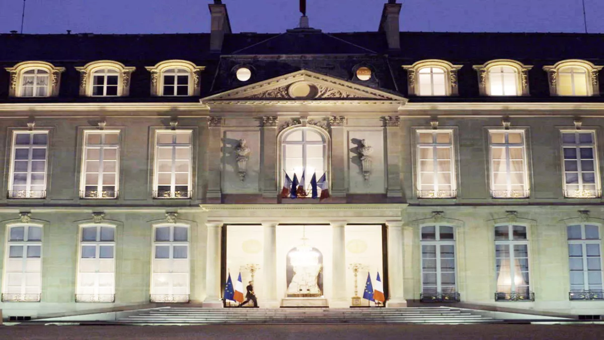 Elysee Nuit