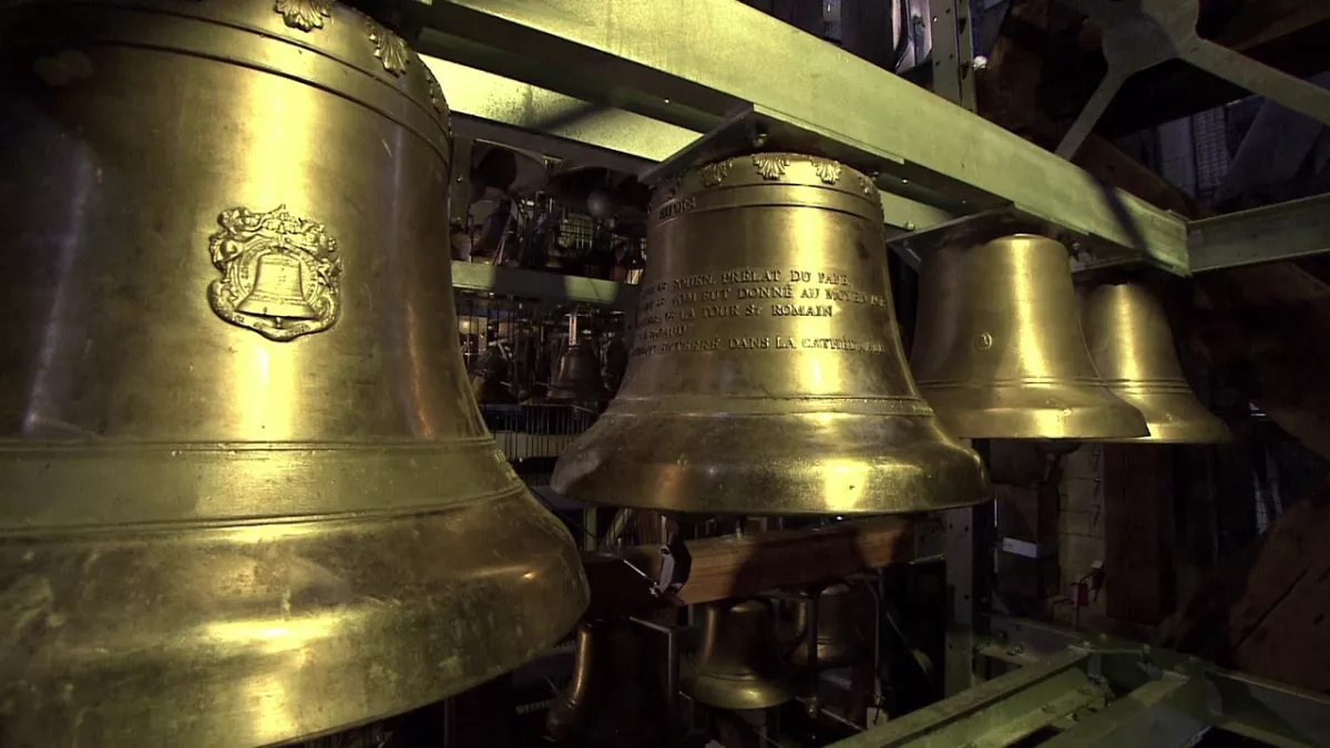 LES FILLES DE BRONZE
, naissance d’un carillon LES FILLES DE BRONZE
, naissance d’un carillon