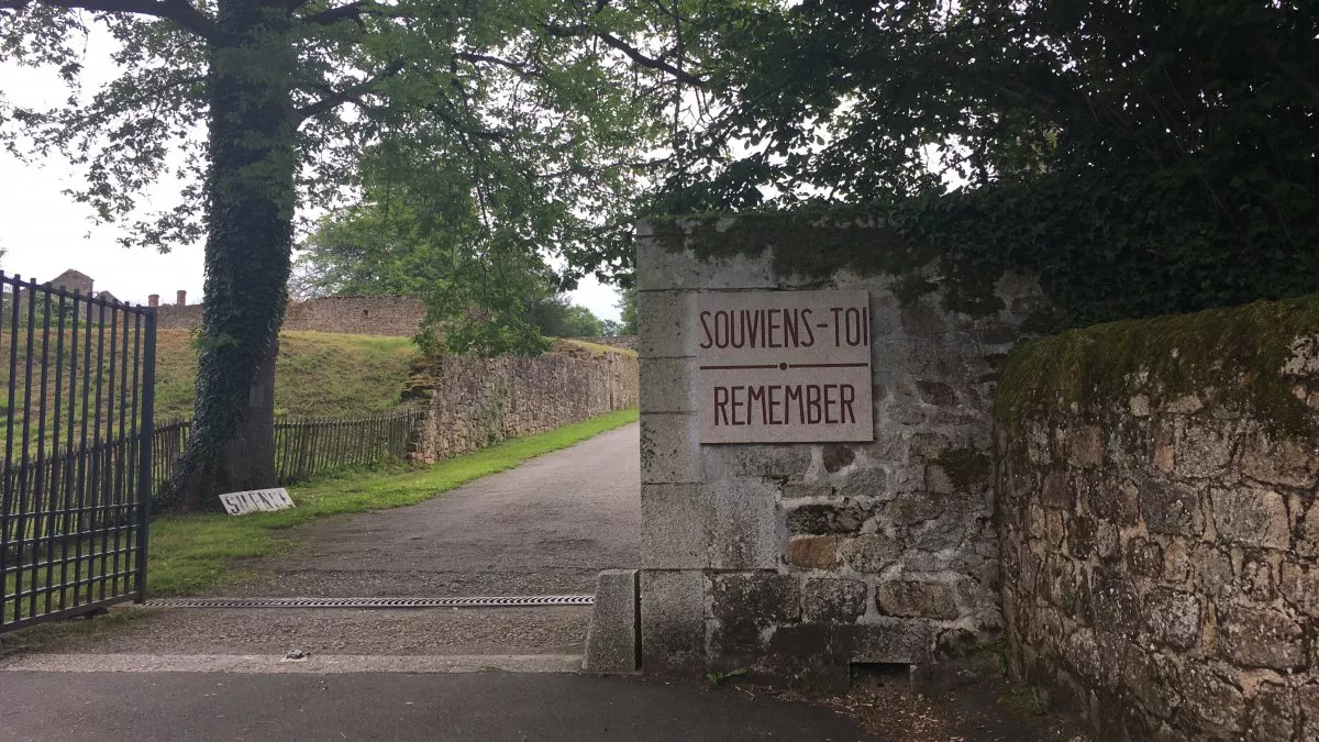 Émission spéciale "Le Président de la République à Oradour-sur-Glane" © Hélène Abalo - F3Limousin