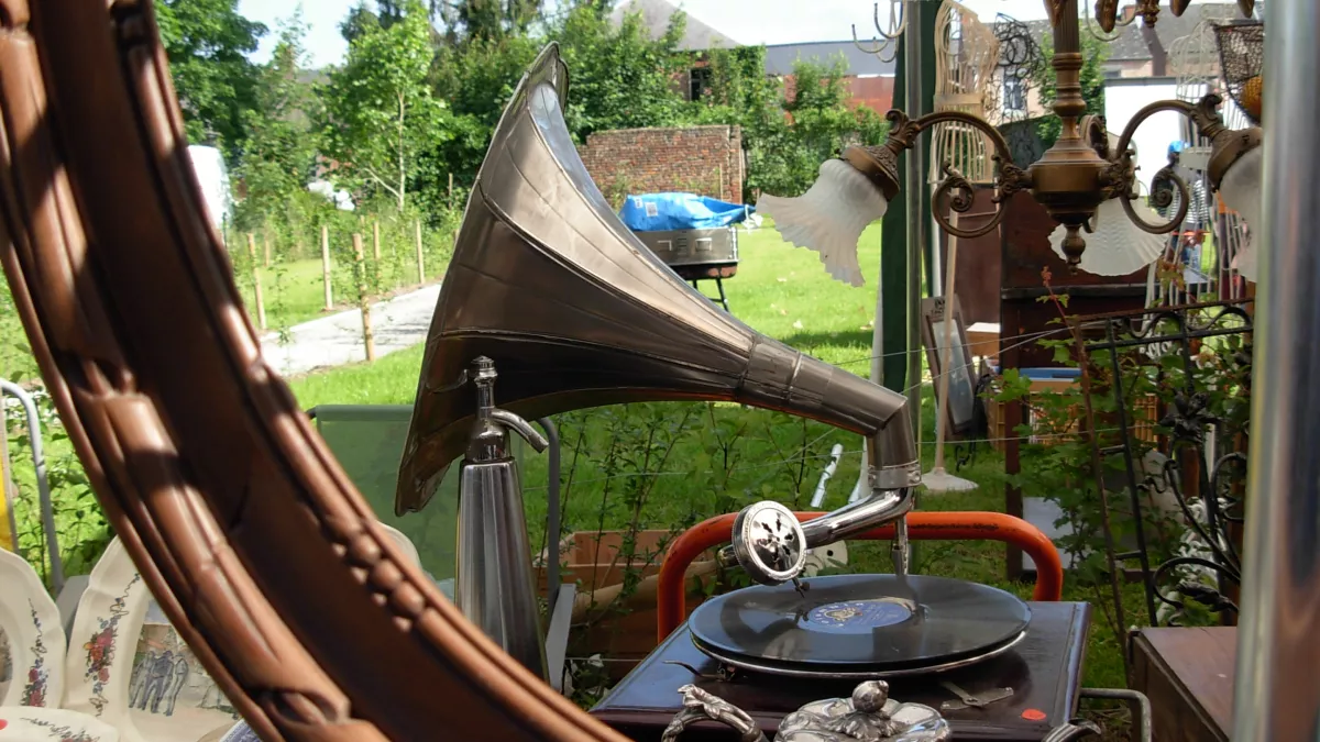 BROCANTE BROCANTE