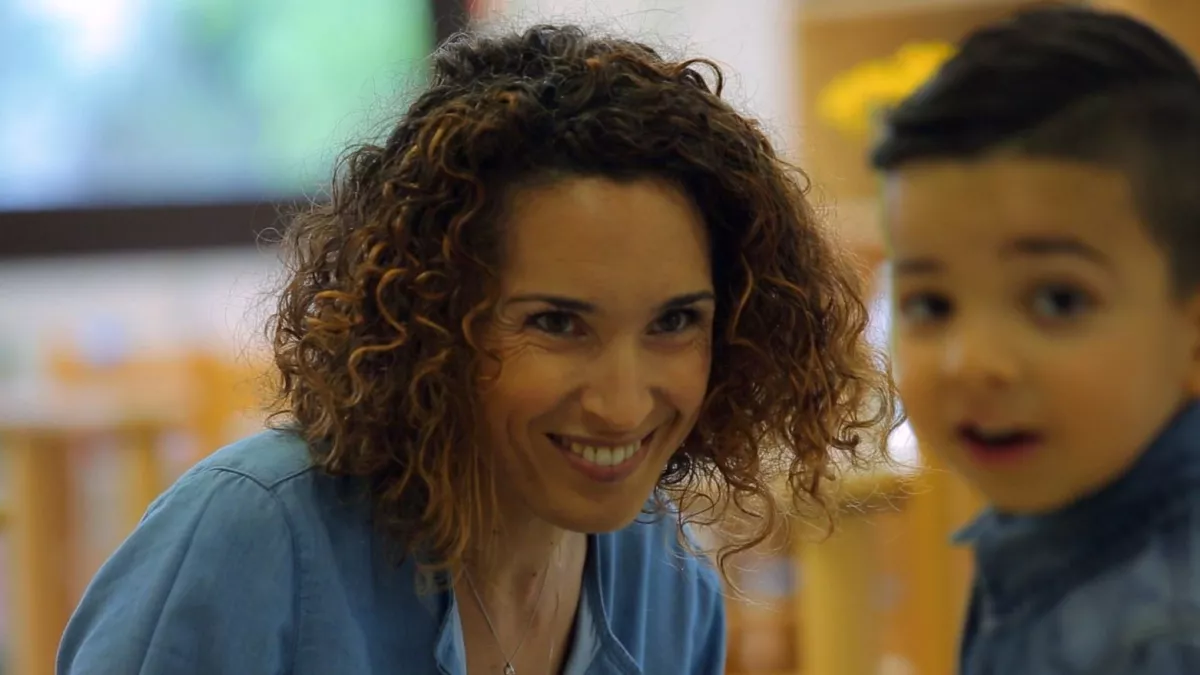 marie-sophie Lacarrau et un enfant