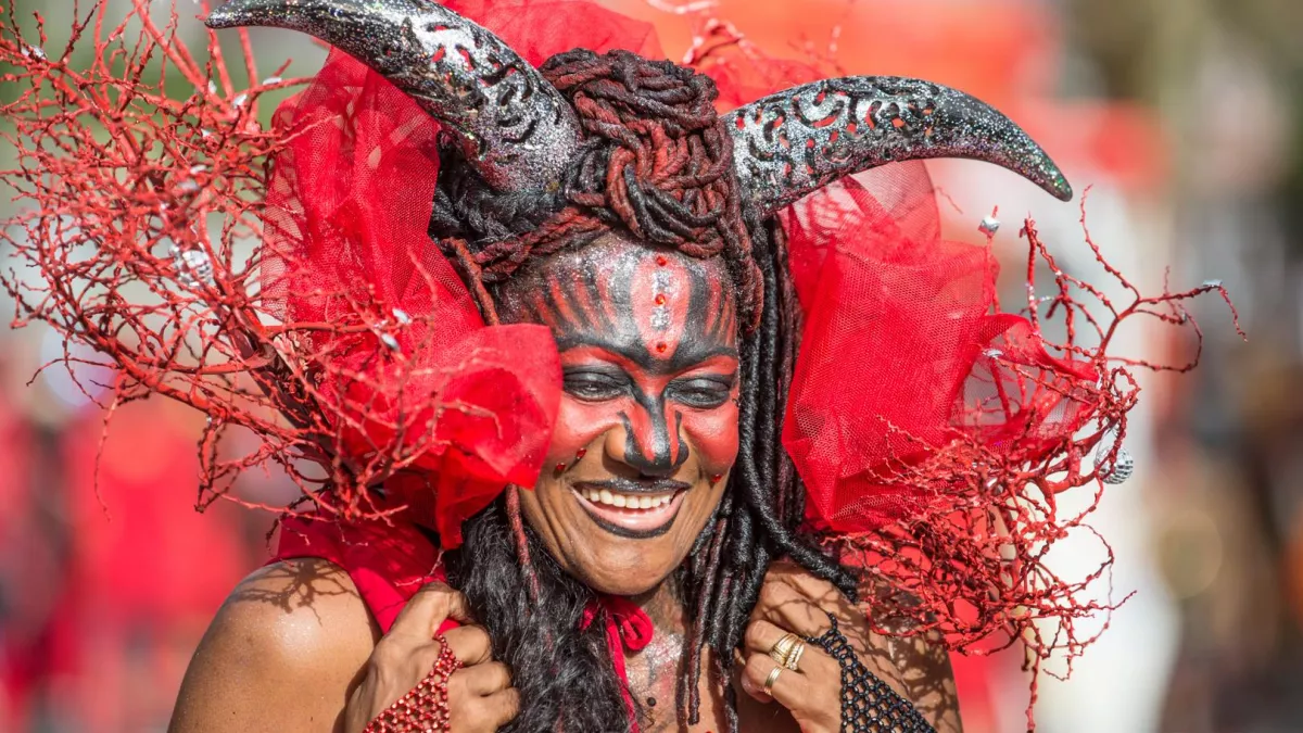 Parade du Mardi Gras à Fort-de-France : Diable Rouge Parade du Mardi Gras à Fort-de-France : Diable Rouge