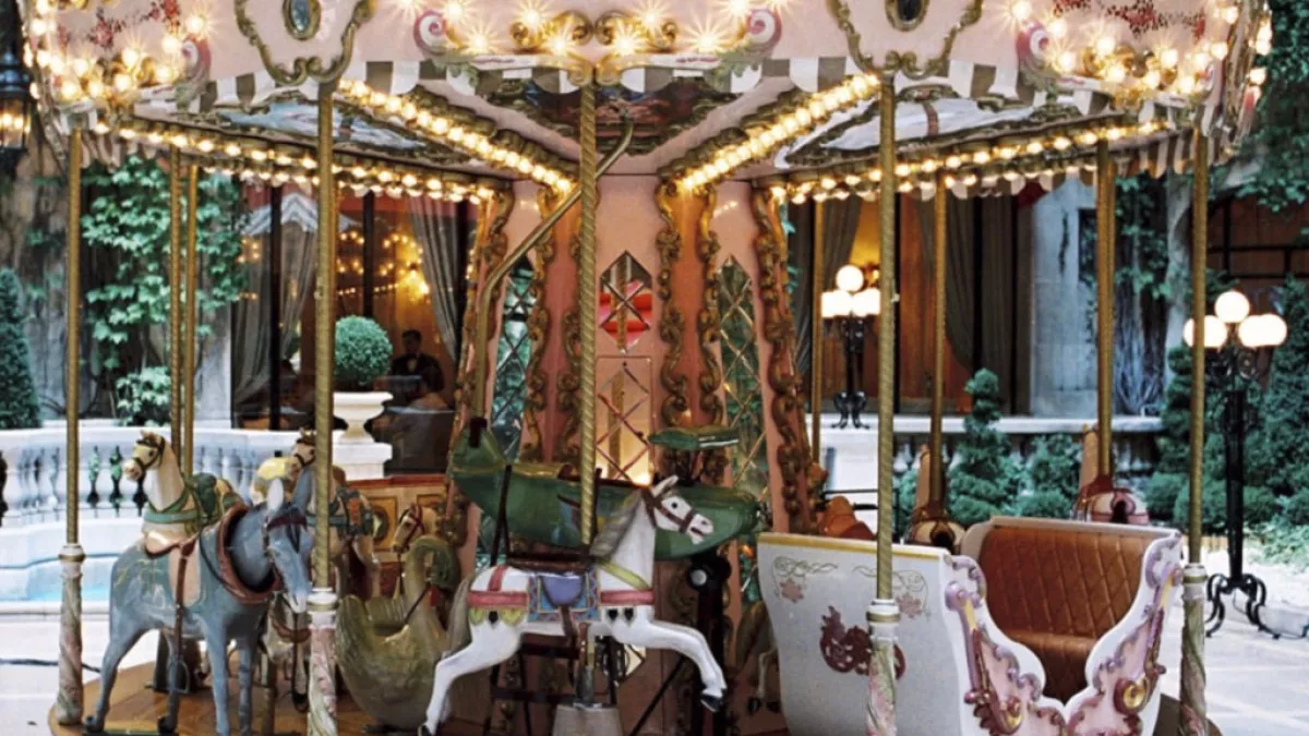 CAROUSEL CAROUSEL