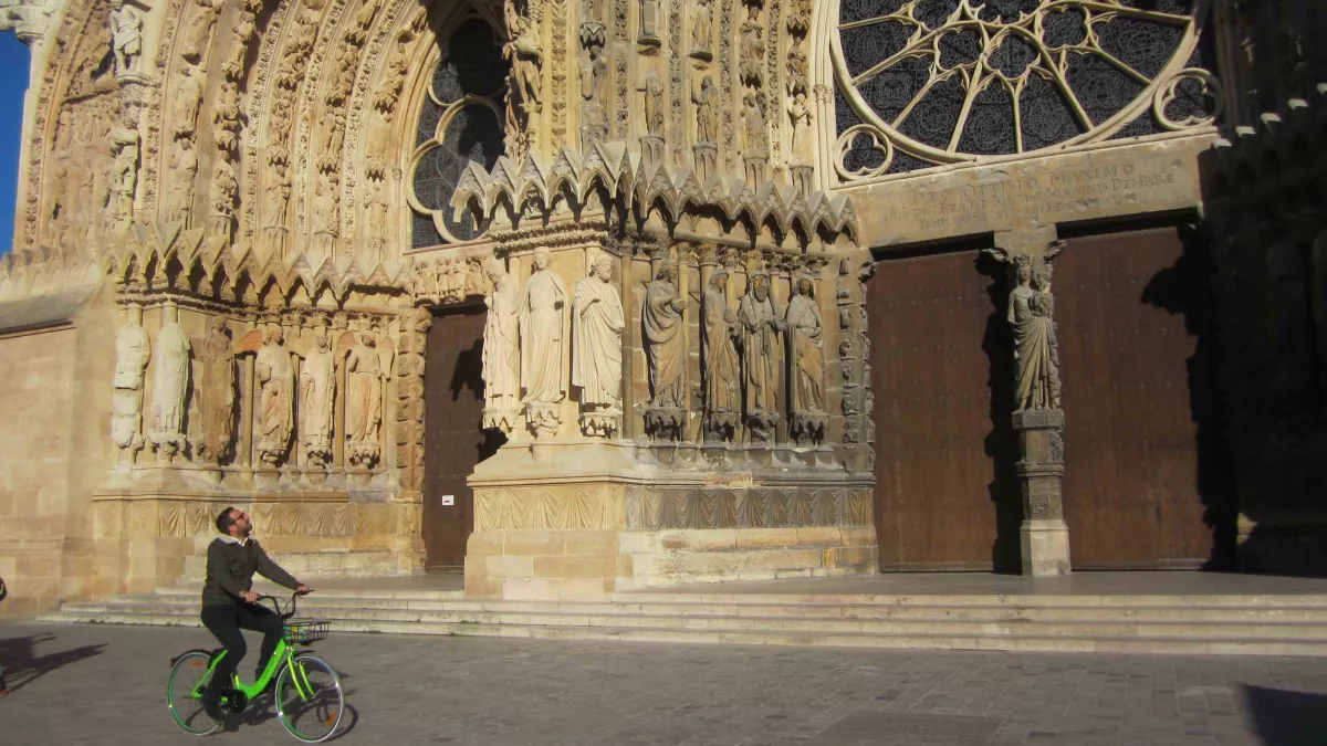 Pourquoi chercher plus loin - Sacrée Reims Pourquoi chercher plus loin - Sacrée Reims