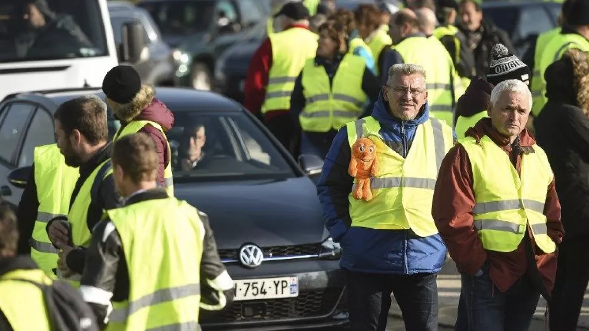 Les citoyens mobilisés partout en France comme ici à Dole. Les gilets jaunes étaient plus de 10.000 ce samedi 17 novembre en Franche-Comté. / © Sébastien Bozon - AFP Les citoyens mobilisés partout en France comme ici à Dole. Les gilets jaunes étaient plus de 10.000 ce samedi 17 novembre en Franche-Comté. / © Sébastien Bozon - AFP