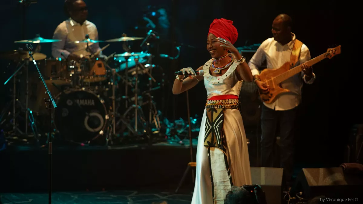 © Veronique Fel / Artibella FATOUMATA DIAWARA AU TRIANON