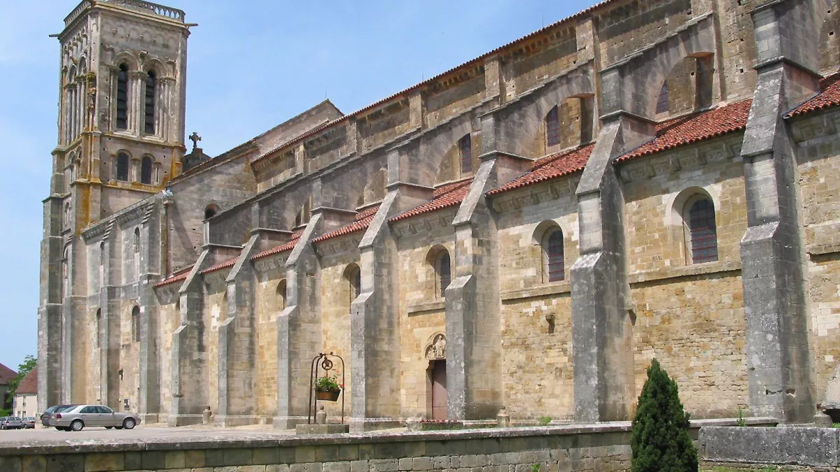 Basilique Ste Marie-Madeleine de Vézelay Basilique de Vézelay