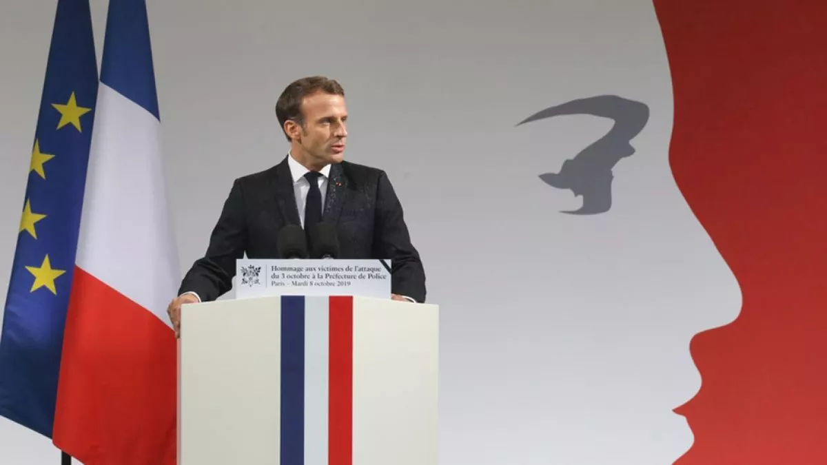 Emmanuel Macron Dimanche en politique