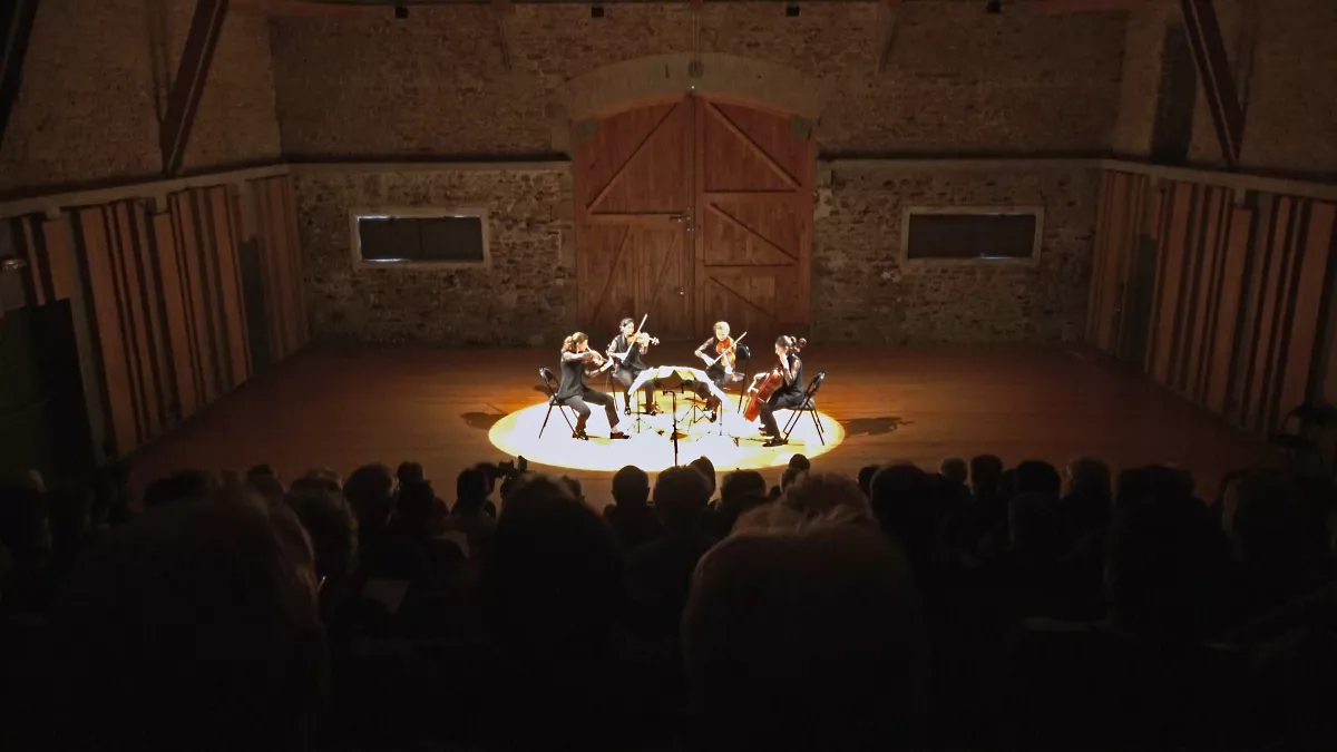 La quatuor Akilone à La Ferme de Villefavard La quatuor Akilone à La Ferme de Villefavard (copyright Gérard Schillinger)