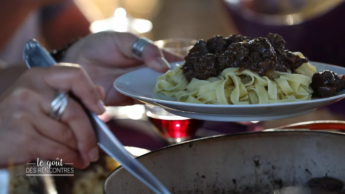 Ragoût de gibier au jus de myrtilles Ragoût de gibier au jus de myrtilles