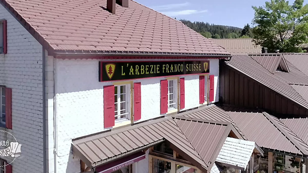 Ça roule en cuisine aux Rousses, à L'Arbézie franco-suisse Ça roule en cuisine aux Rousses, à L'Arbézie franco-suisse