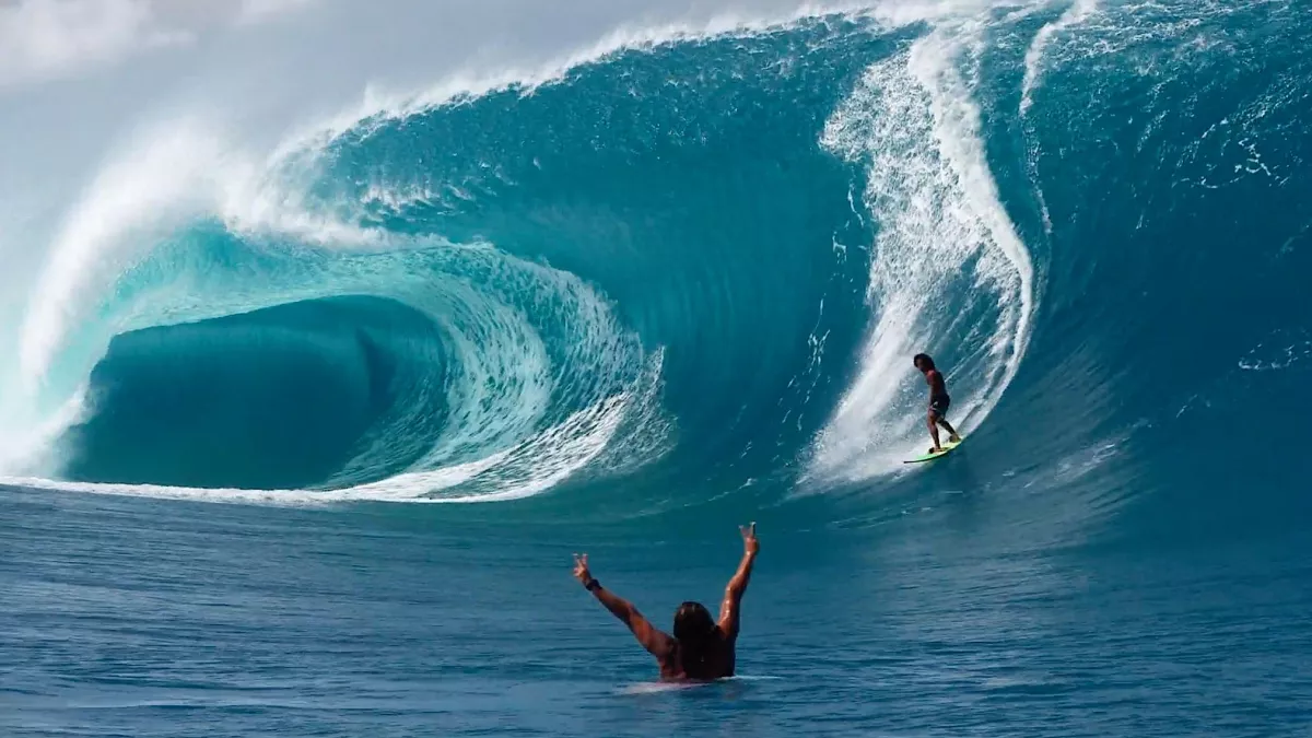 © Vice TV, Pacific TV production et Tamtam stories À la recherche de Teahupo'o