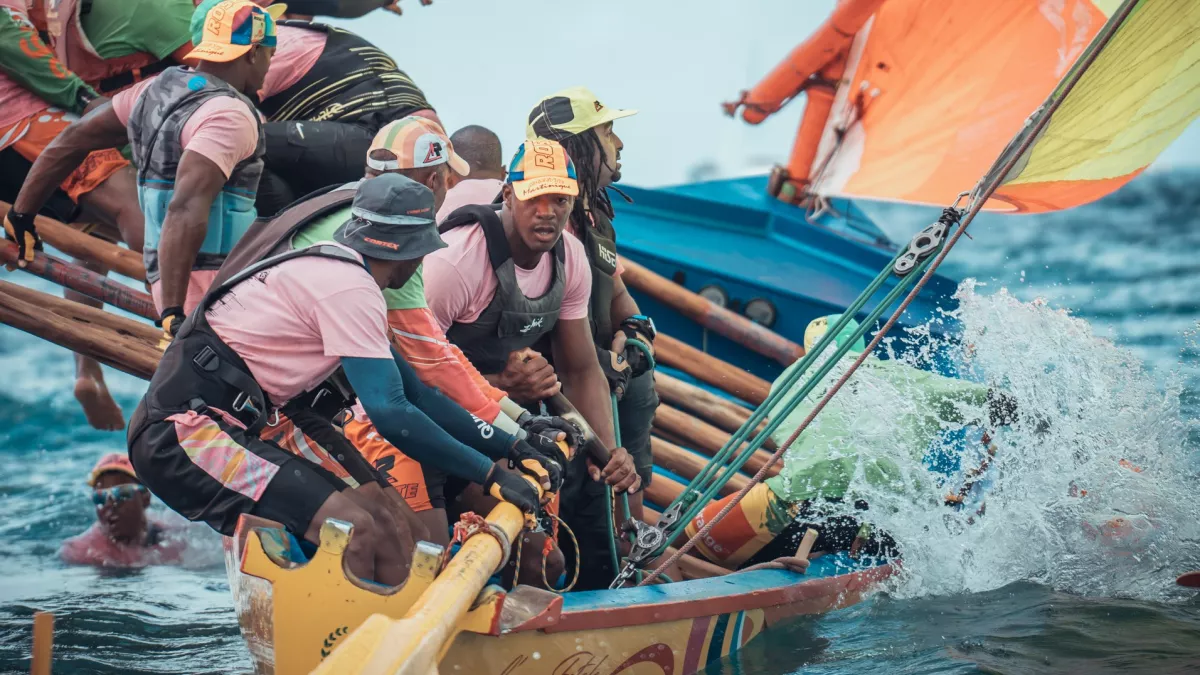 © Raphaël Bastide et Denis Bouton Tour de Martinique des Yoles Rondes 2022