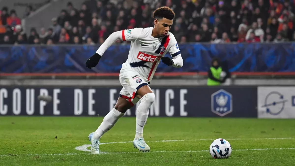 Coupe de France - 1/4 de finale : Stade Briochin - Paris Saint-Germain Mercredi 26 février à 00.00 @Reunionla1ere Mercredi 26 février Réunion la 1ère vous propose de vivre en direct, le quart de finale qui opposera le Stade Briochin, Petit Poucet et club de National 2, au tenant du titre et favori de la compétition, le Paris Saint-Germain.
