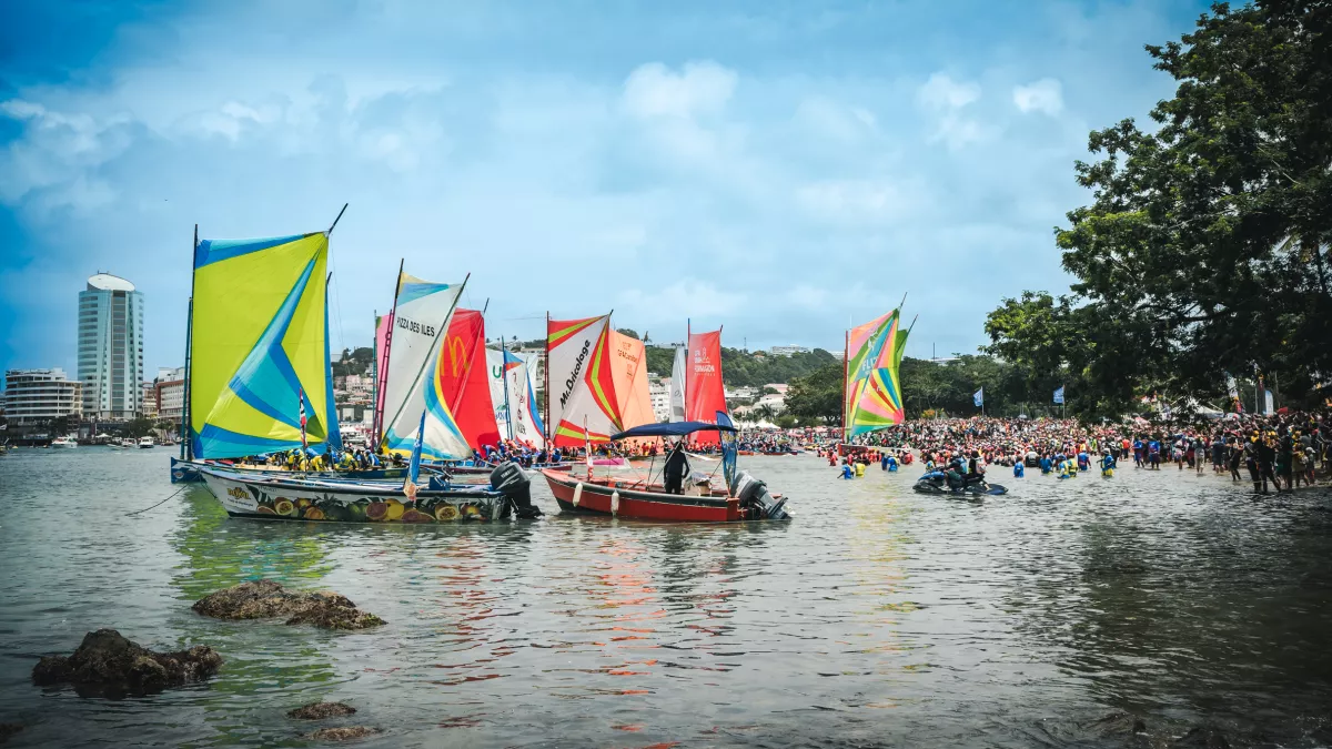 Tour de Martinique des Yoles Rondes 2023 : Arrivée étape 8 à Fort-de-France Tour de Martinique des Yoles Rondes 2023 : Arrivée étape 8 à Fort-de-France