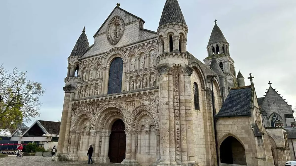 Le temps d'un détour à Poitiers, Notre Dame la Grande Le temps d'un détour à Poitiers, Notre Dame la Grande