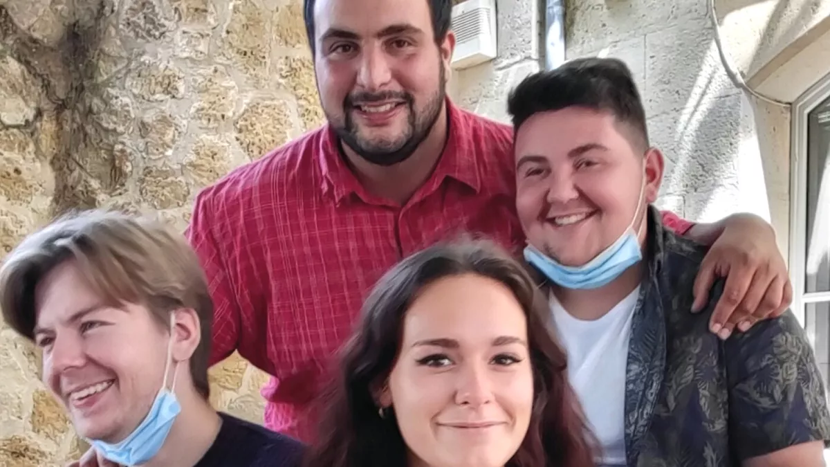 Les jeunes pousses Les jeunes pousses