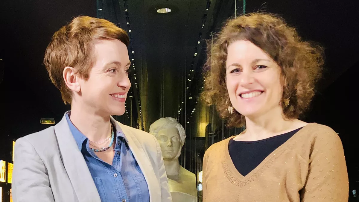 Sophie Jovillard et Stéphanie Lebreton au Musée Champollion à Figeac Sophie Jovillard et Stéphanie Lebreton au Musée Champollion à Figeac