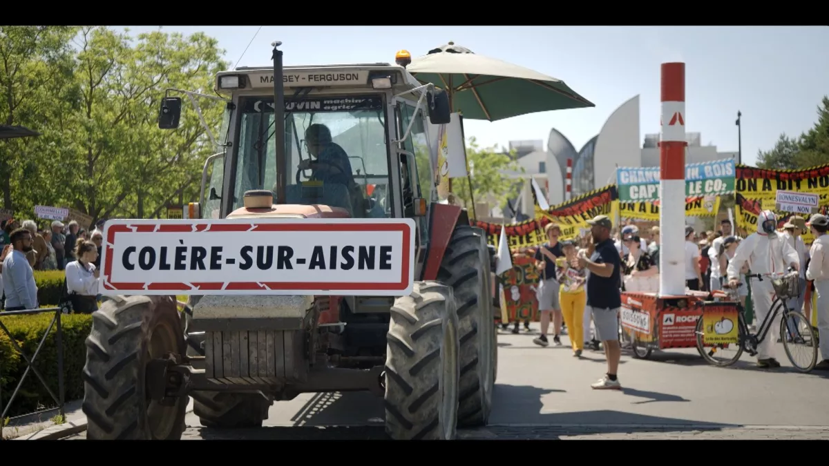 MAIRE CONTRE MULTINATIONALE