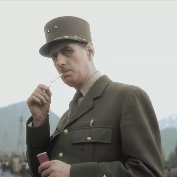 CHARLES DE GAULLE, HISTOIRE D'UN GEANT