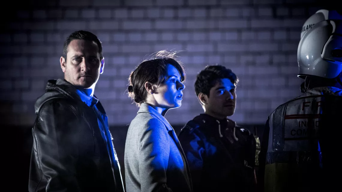 Will Mellor (Spike Tanner) et Elaine Cassidy (Dinah Kowalska)