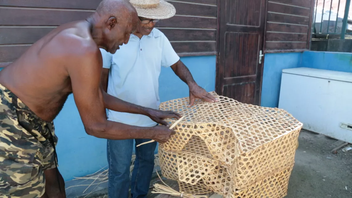Bakoua, un chapeau pour la vie