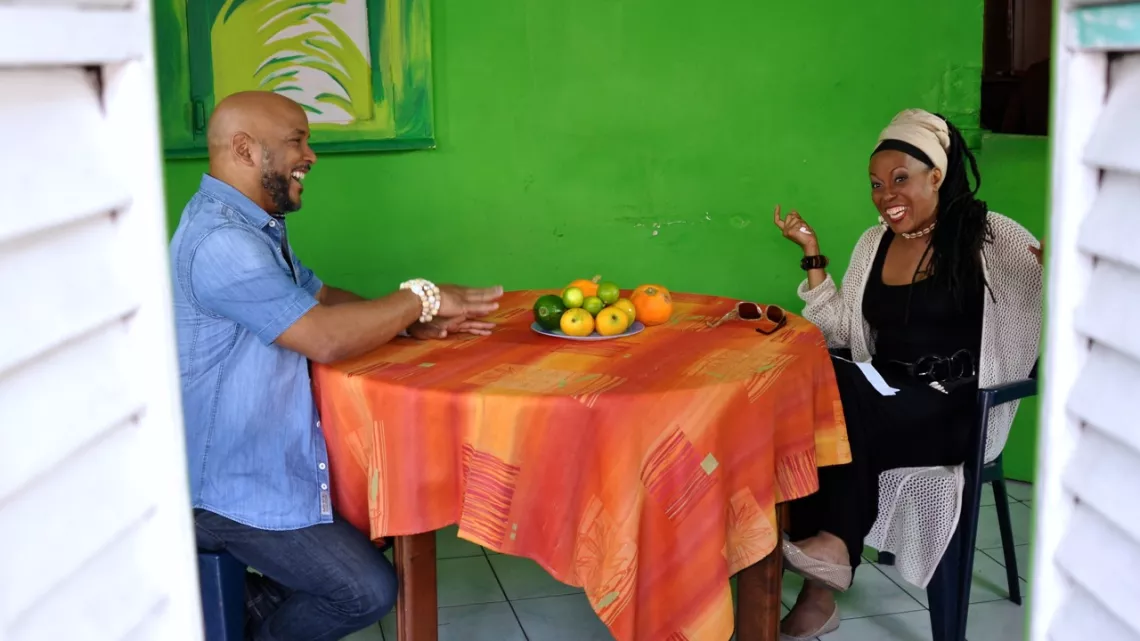 Victor O et Renélyse Cimper, lors du tournage de Ziétaj'