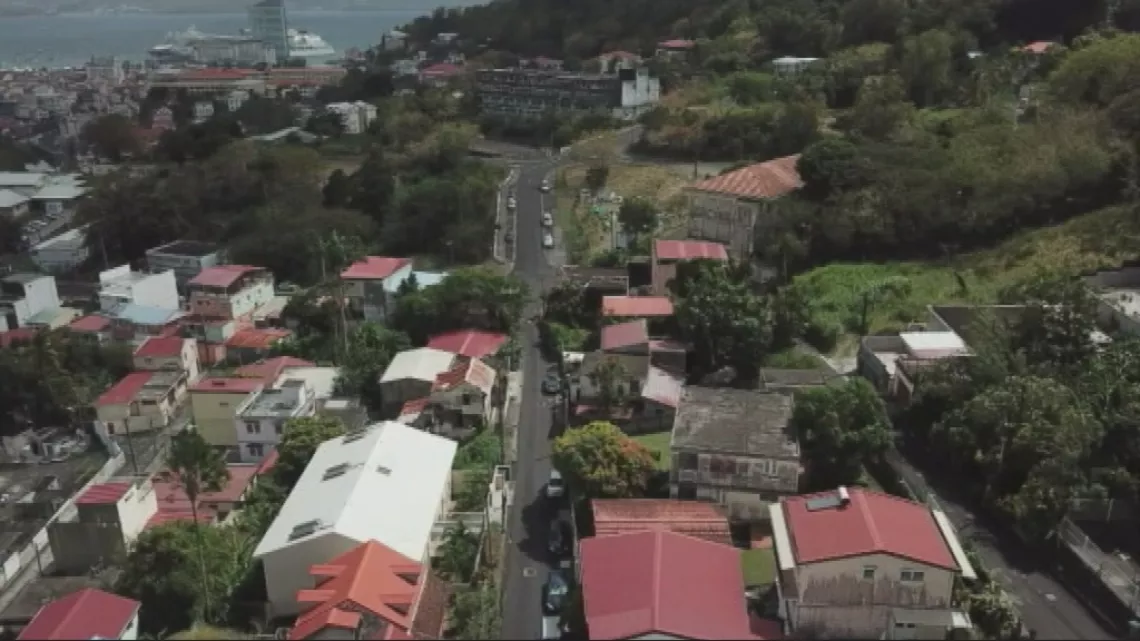 Magazine Place Publique : L'indivision en Martinique