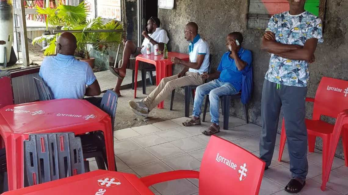 Place Publique Consommation Alcool : bar Le Ghetto au Marigot