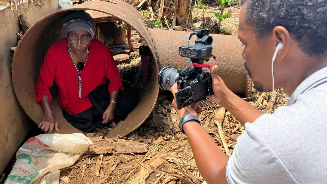 Le 14 décembre dernier, Mayotte est dévastée par le passage du cyclone tropical Chido avec des conséquences dramatiques pour le territoire et la population. Le dernier bilan officiel suite au passage du cyclone fait état d'au moins 39 morts  Un peu plus d’un mois après le passage du cyclone Chido, comment la vie reprend-t-elle à Mayotte? Comment la population se remet-elle de la pire catastrophe vécue par l’archipel depuis près de cent ans?  Anastasia Laguera de Mayotte la 1ère et Jean-Marc Collienne de Réu