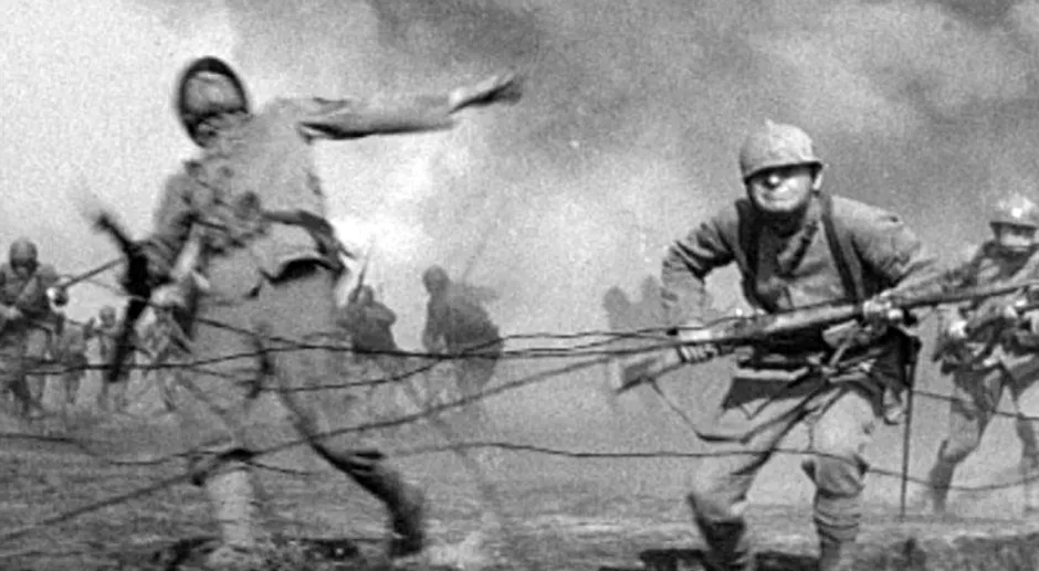 Somme 1916, la bataille insensée Soldat sur le front