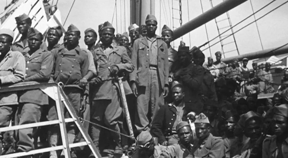 le Blanchiment des troupes coloniales Soldats des colonies sur bateau de retour © Flab prod et Chengyu