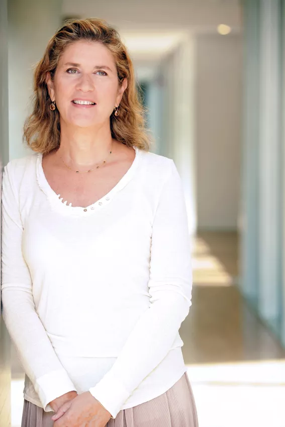 Portrait de Dana hastier par Charlotte Schousoe Dana Hastier par Charlotte Schousoe
