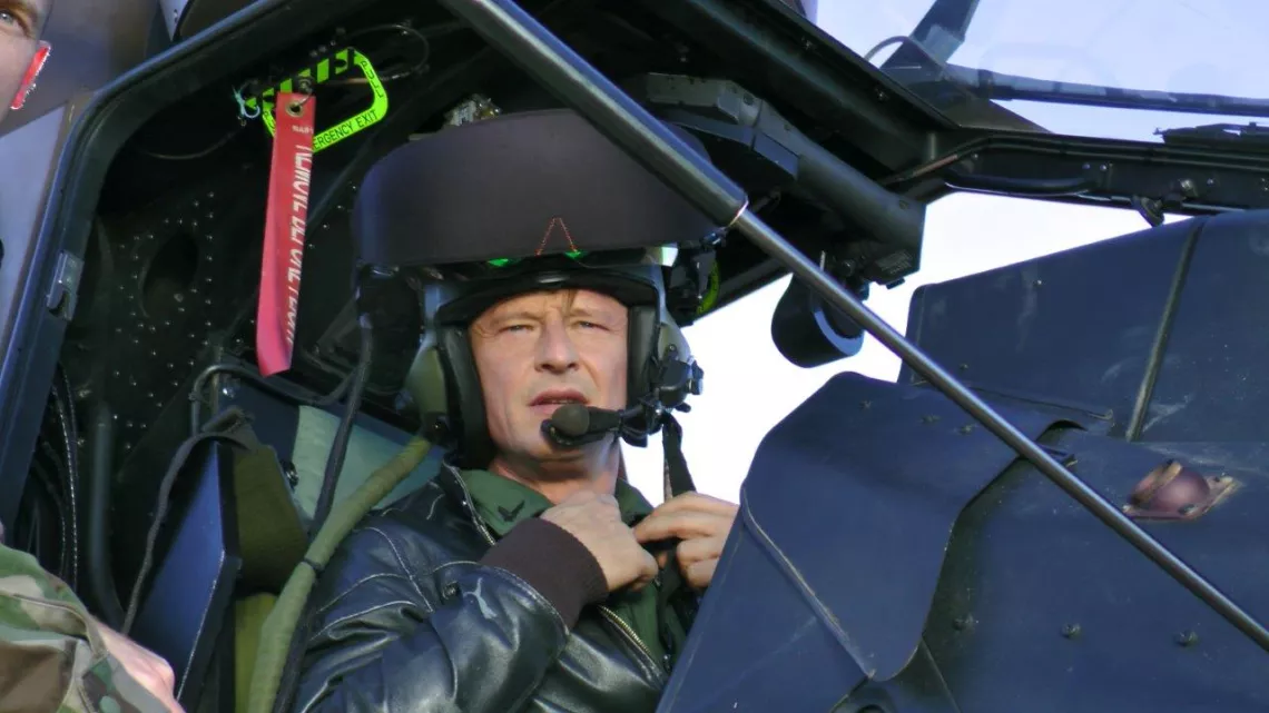 PJ Frison dans l'avion