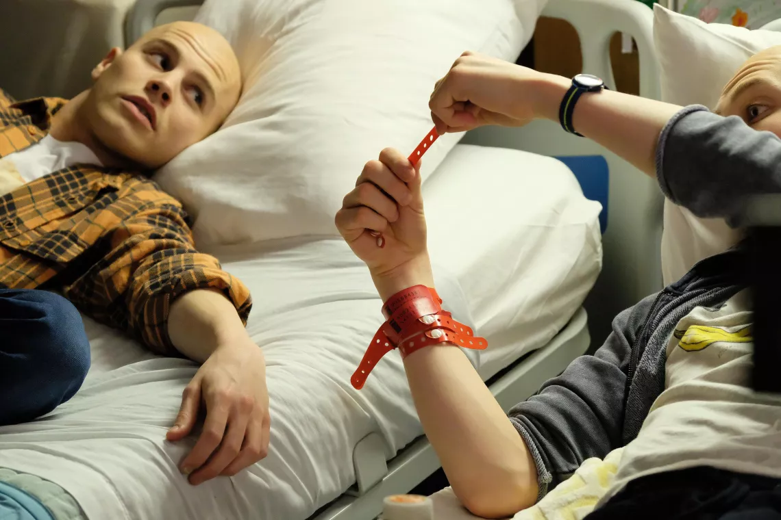 © AURELIEN FAIDY / VEMA PRODUCTION / TF1 LES BRACELETS ROUGES - Saison 1