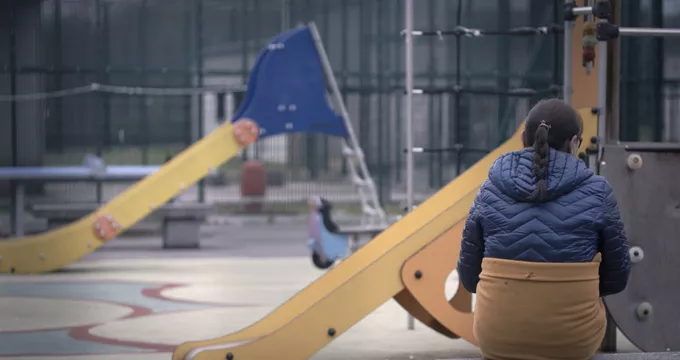 Enfants enfermés CREDIT Nova Productions Enfants enfermés : parole aux familles, enfants et employés d'un centre de rétenttion