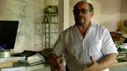 Documentaire : Raphaël Confiant, conteur caribéen, guerrier créole Documentaire : Raphaël Confiant, conteur caribéen, guerrier créole