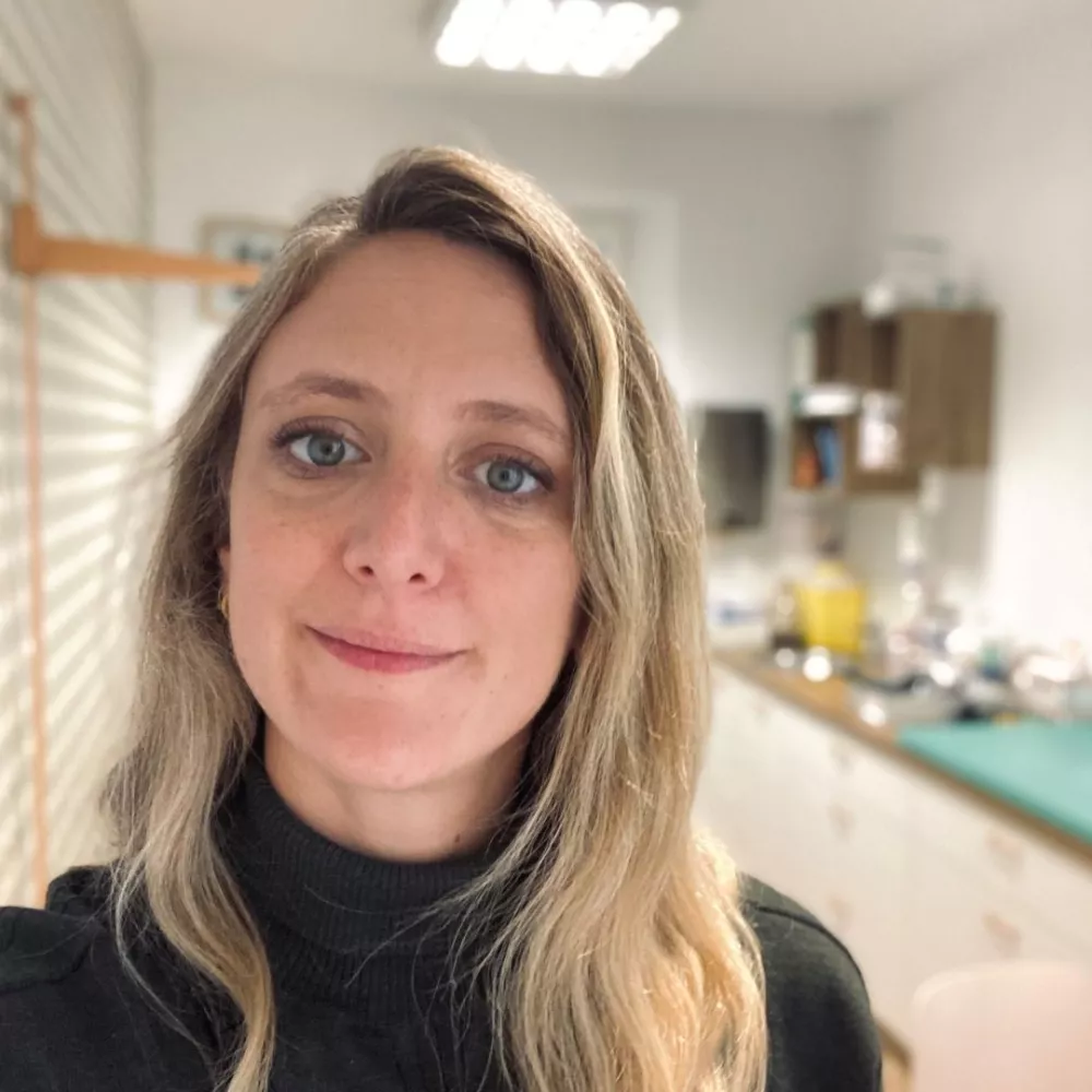 Laura Charhon